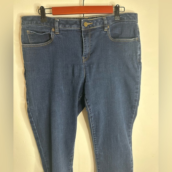 Michael Kors Jeans Mid Rise Straight Legged - Picture 3 of 7